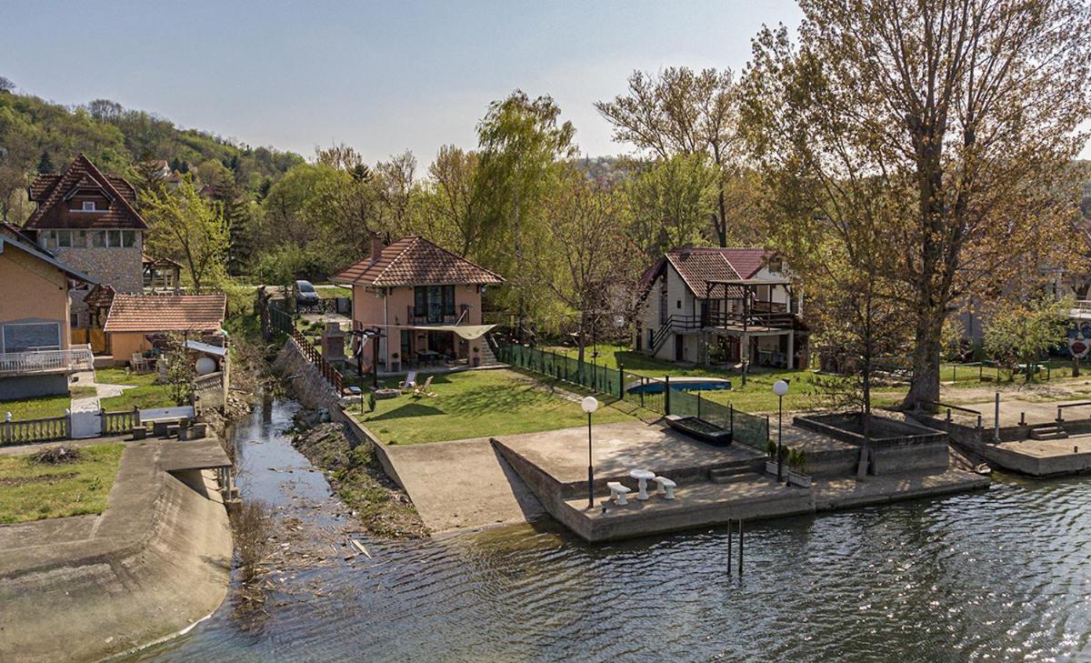 Dunavska Kuca Smederevo Bagian luar foto